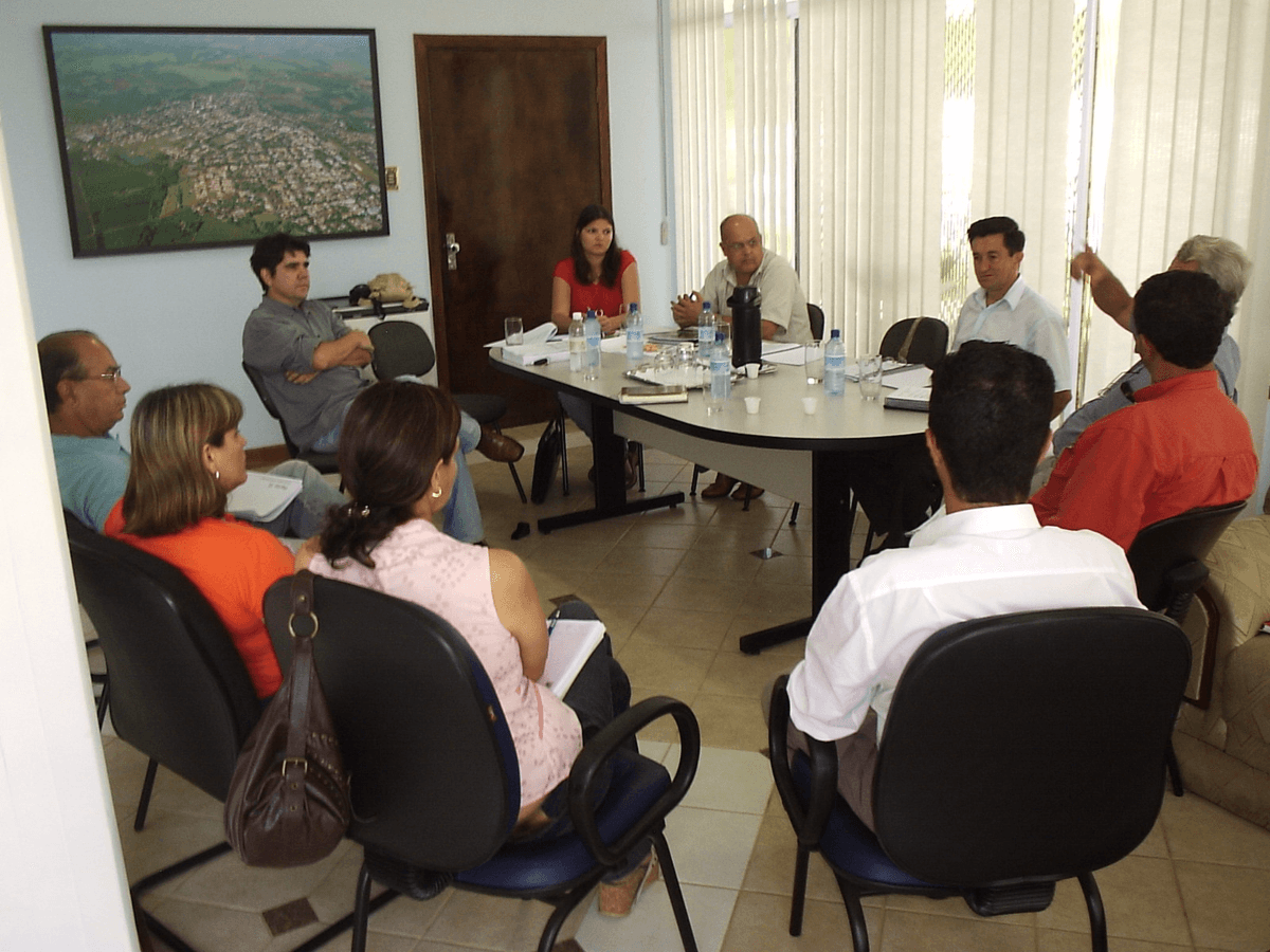 Reunião na Prefeitura de Mandaguari-PR em 2006